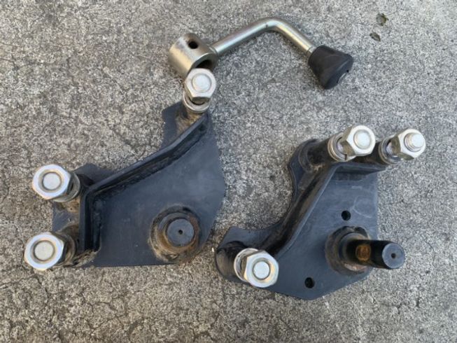 部品（パーツ） トラクターA1組替ヒッチ フレールモアFM117/157/187-U用 写真５